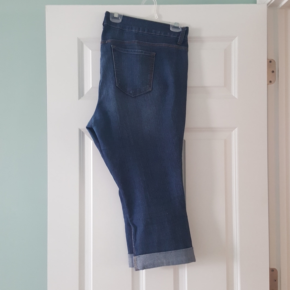 Torrid Denim Capri pants
